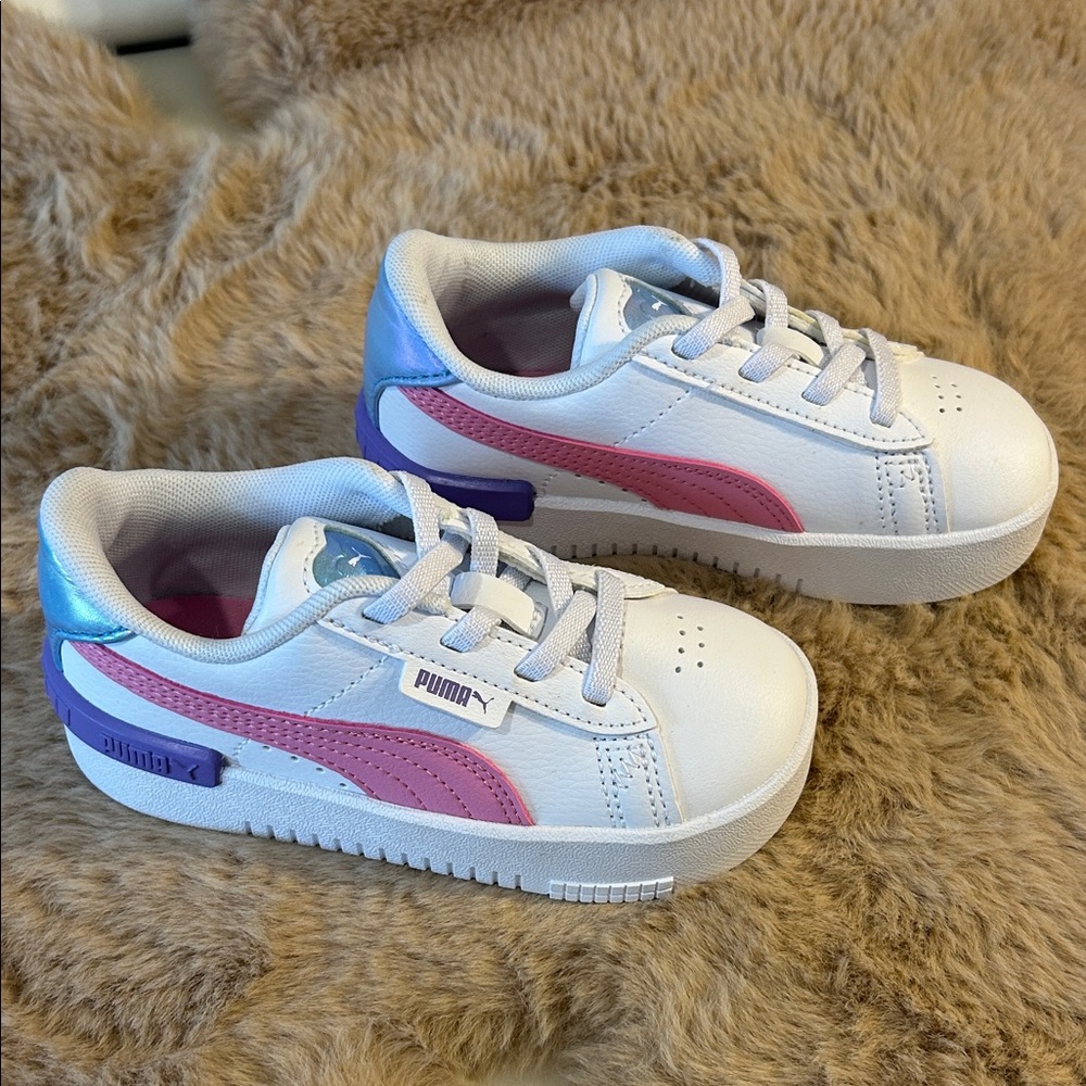 Puma Kids White and Pink Heart Sneakers